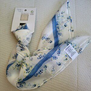 Time and Tru Lightweight Scarf